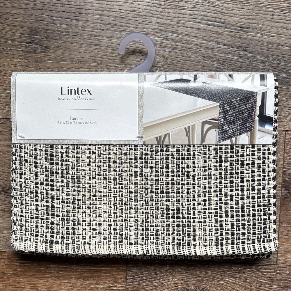 Table Runner Home Collection Lintex Black and White  13in.x72in. New